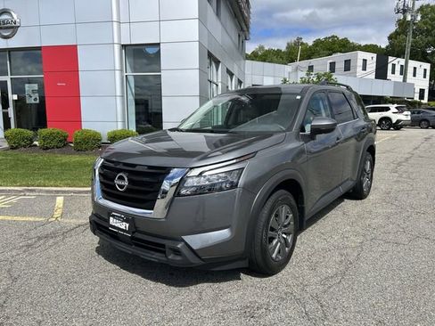 Certified 2024 Nissan Pathfinder SV AWD/4WD image 4
