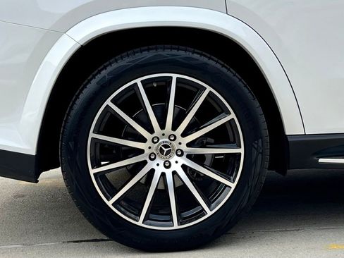Certified 2025 Mercedes-Benz GLS 580 4MATIC image 10