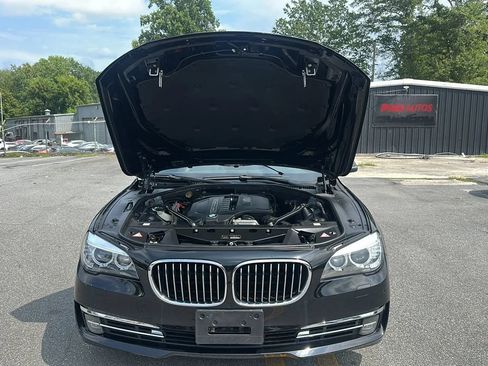 Used 2014 BMW 740i RWD image 10