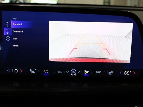 New 2025 Chevrolet Traverse LT w/ Enhanced Driving Package image 40