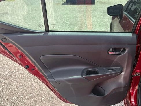 Used 2025 Nissan Versa SV image 12