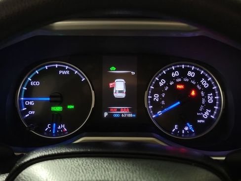Used 2021 Toyota RAV4 XLE AWD/4WD image 27