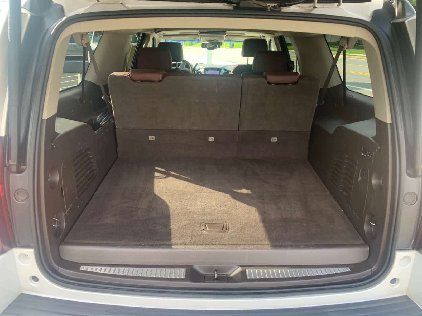 Used 2018 Chevrolet Suburban Premier AWD/4WD image 6
