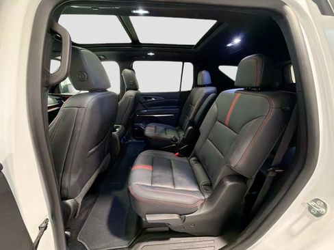 Certified 2024 Chevrolet Traverse RS image 23