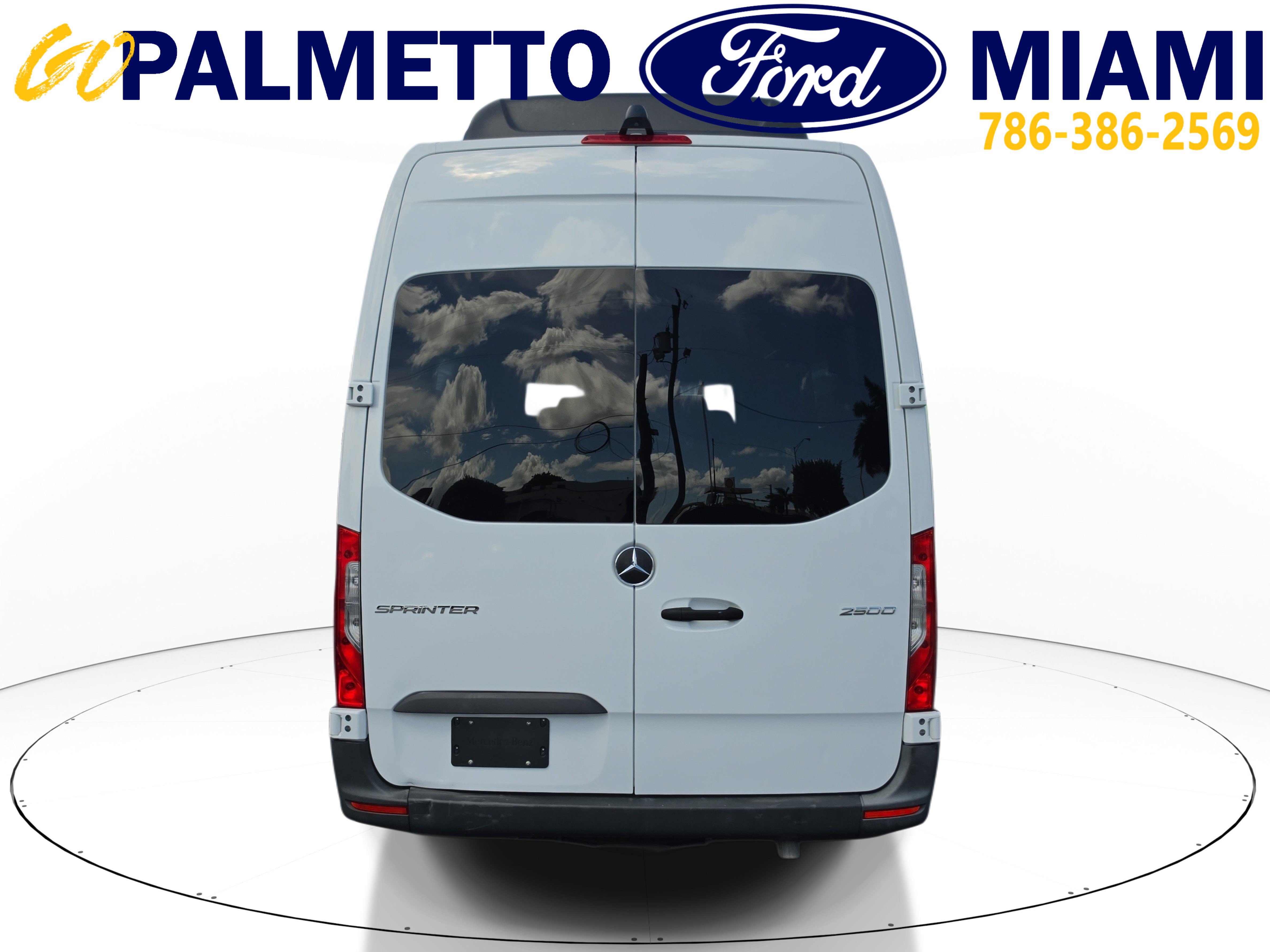 Used 2025 Mercedes-Benz Sprinter 2500 image 5