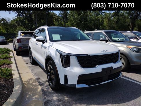 Used 2025 Kia Sorento S w/ Panoramic Sunroof Package FWD image 1