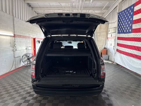 Used 2018 Land Rover Range Rover HSE AWD/4WD image 12
