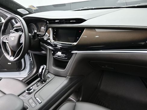 Certified 2025 Cadillac XT6 Premium Luxury w/ Platinum Package AWD/4WD image 22