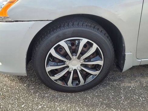 Used 2014 Nissan Sentra S image 6