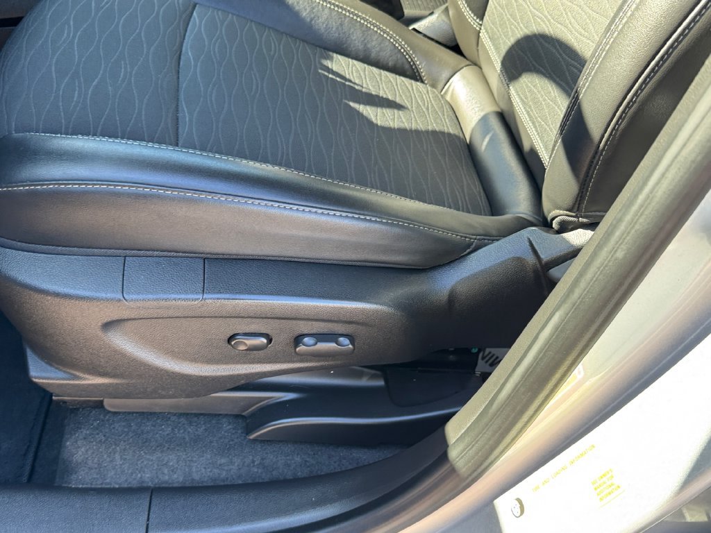 Used 2015 Buick Encore Convenience FWD image 16