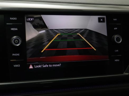 Used 2023 Volkswagen Taos SEL image 9