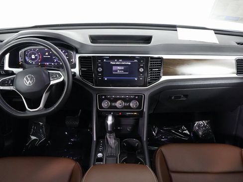 Used 2022 Volkswagen Atlas SE w/ Panoramic Sunroof Package FWD image 8