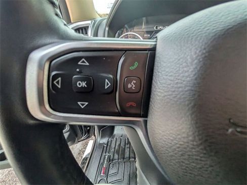 Used 2019 RAM 1500 Laramie image 18