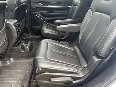 Used 2021 Jeep Grand Cherokee L Limited AWD/4WD image 14