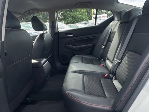 Used 2023 Nissan Altima 2.5 SR FWD image 15