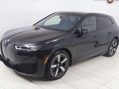 Used 2023 BMW iX xDrive50 w/ Premium Package AWD/4WD image 24