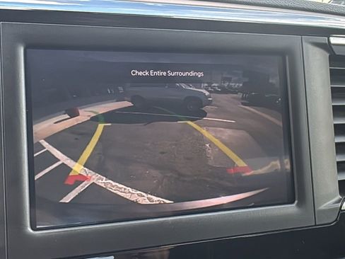 Used 2023 Chrysler Voyager LX image 31