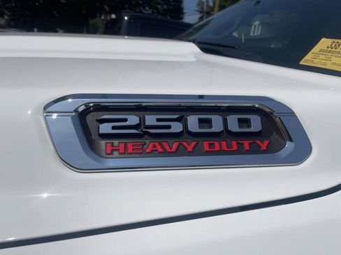 Used 2026 RAM 2500 Laramie AWD/4WD image 5