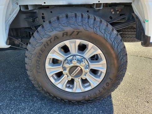 Used 2022 Ford F350 XLT w/ XLT Value Package image 39