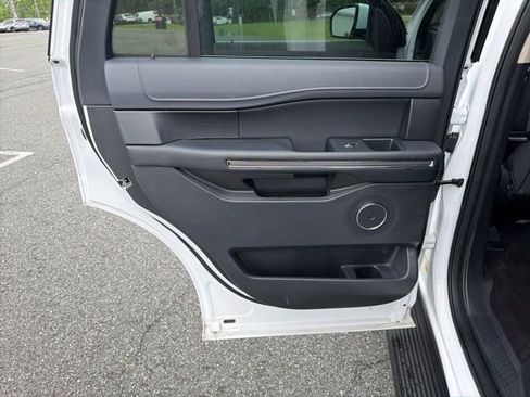 Used 2023 Ford Expedition XLT AWD/4WD image 14