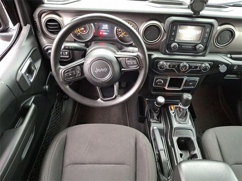 Used 2018 Jeep Wrangler Unlimited Sport image 11