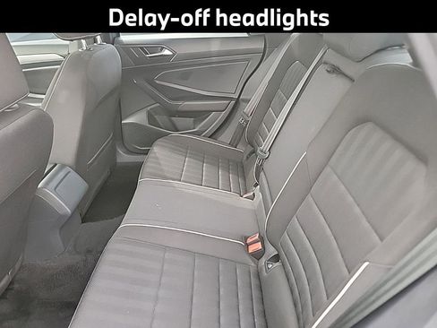 Used 2023 Volkswagen Jetta Sport image 10