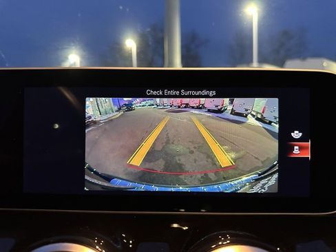 Certified 2021 Mercedes-Benz GLA 250 4MATIC image 22