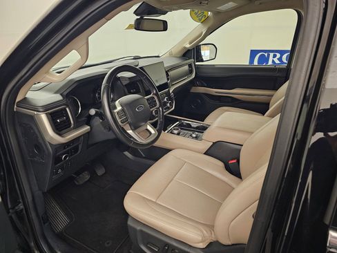 Used 2023 Ford Expedition Max XLT image 12
