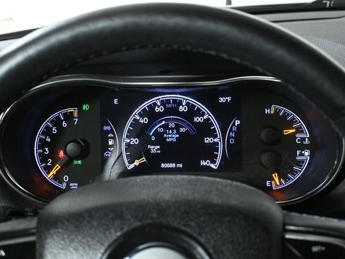 Used 2018 Jeep Grand Cherokee Altitude image 18