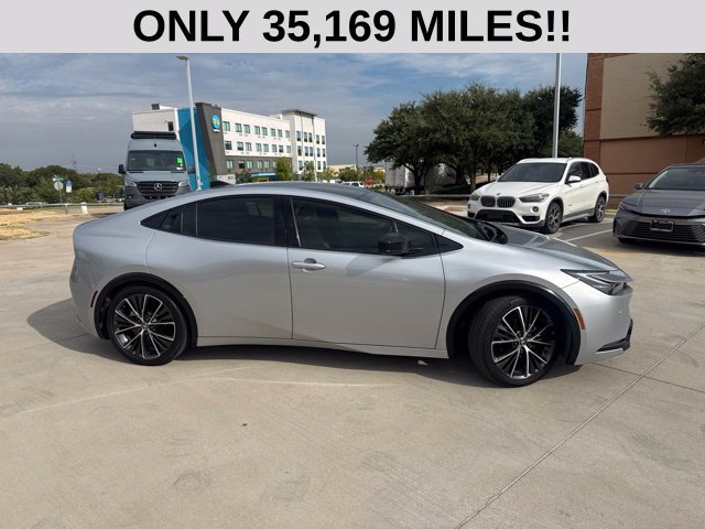 Used 2024 Toyota Prius XLE FWD image 2