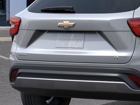 New 2026 Chevrolet Trax LT FWD image 14
