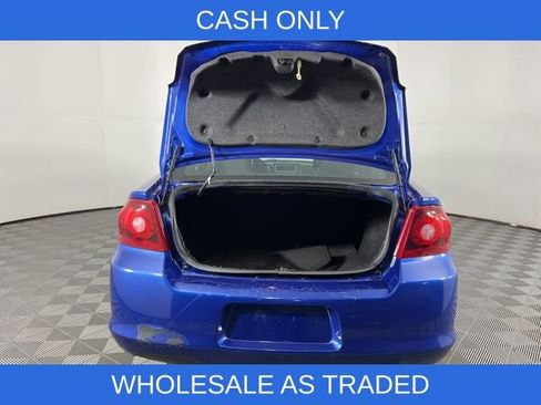 Used 2013 Dodge Avenger SE image 35