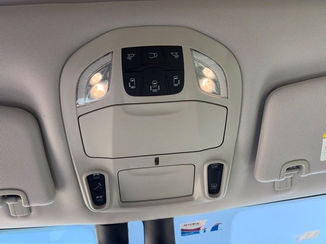 Used 2017 Chrysler Pacifica Limited w/ Advanced Safetytec Group FWD image 21