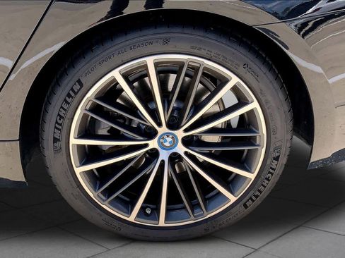 Used 2023 BMW 530e xDrive AWD/4WD image 11
