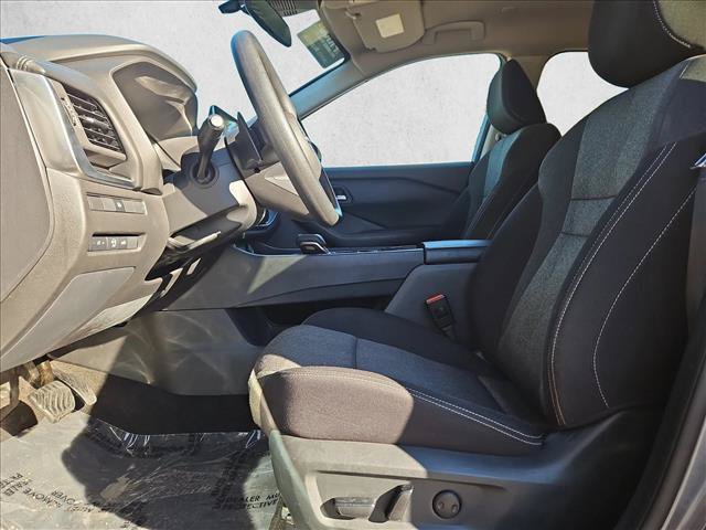 Used 2024 Nissan Rogue SV AWD/4WD image 15
