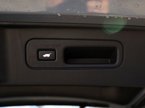 Certified 2025 Honda Pilot Elite image 48