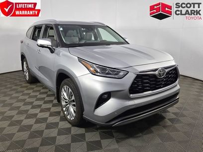 Used 2024 Toyota Highlander Platinum