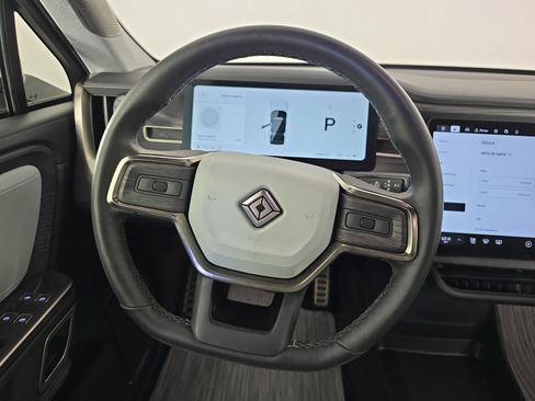 Used 2023 Rivian R1S Adventure image 25