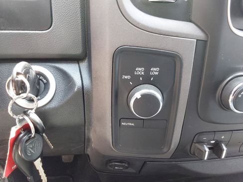 Used 2013 RAM 1500 Express AWD/4WD image 16
