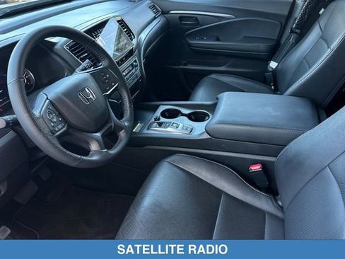 Certified 2025 Honda Passport EX-L image 12