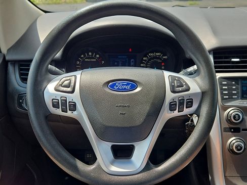 Used 2013 Ford Edge SE FWD image 12