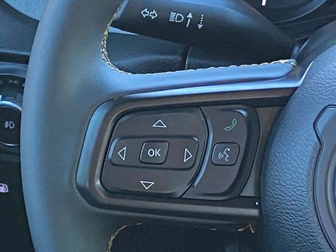 Used 2024 Jeep Wrangler Unlimited image 8