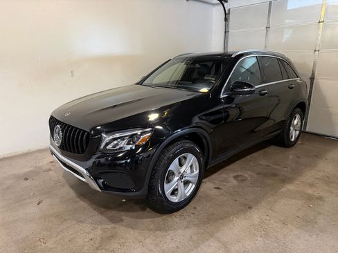 Used 2018 Mercedes-Benz GLC 300 GLC300 4MATIC image 3