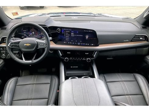 Used 2026 Chevrolet Tahoe High Country AWD/4WD image 17