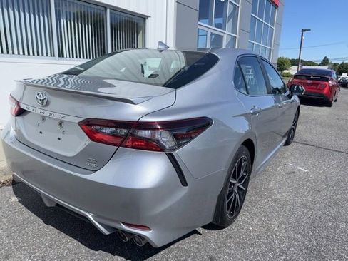 Certified 2021 Toyota Camry SE w/ Cold Weather Package AWD/4WD image 3