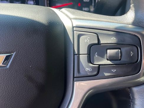 Used 2022 Chevrolet Silverado 1500 LT AWD/4WD image 19
