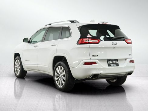 Used 2016 Jeep Cherokee Overland w/ Technology Group AWD/4WD image 3