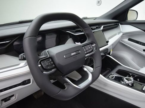 New 2026 Jeep Cherokee Limited AWD/4WD image 35