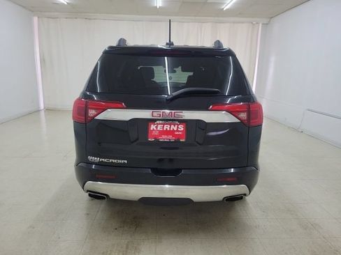 Used 2017 GMC Acadia Denali w/ Technology Package FWD image 7