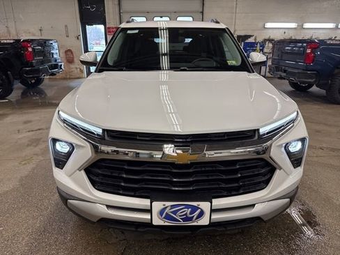 New 2026 Chevrolet TrailBlazer LT w/ LT Cold Weather Package AWD/4WD image 2
